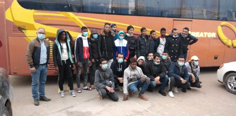 Ces jeunes ont été placés en détention dans un centre de rétention de la capitale libyenne...