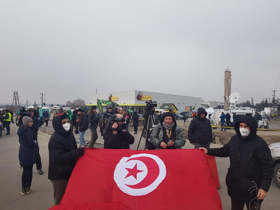 Des Tunisiens massés sur les frontières avec l'Ukraine, dans l'attente de leur rapatriement