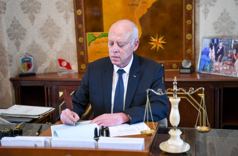 Le président Kaïs Saïed signe le décret portant création du Conseil supérieur de la Magistrature