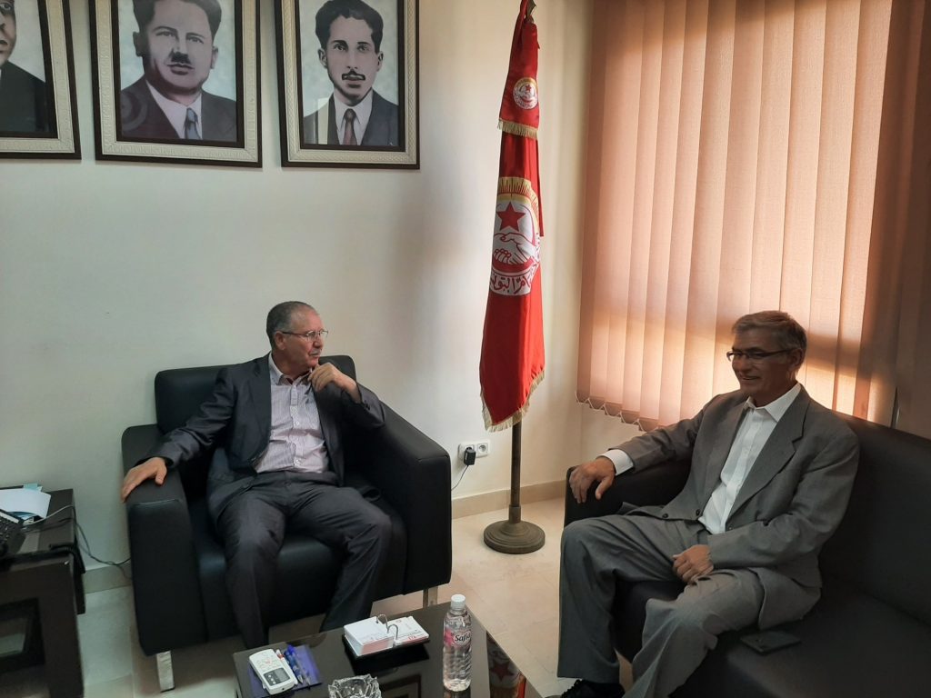 Le Secrétaire Général de l'UGTT lors de sa rencontre avec le SG de l'UGTT, Faouzi Charfi...