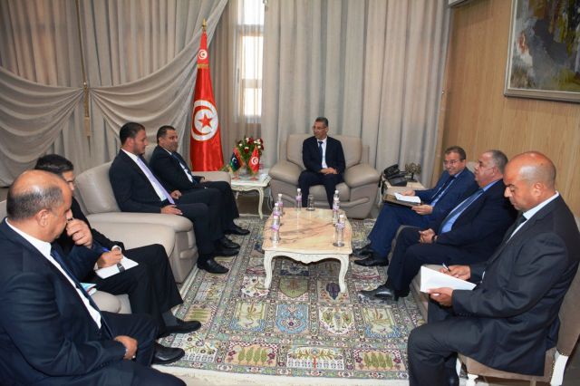 Le ministre de l'Intérieur rencontre le chargé d'affaires de l'ambassade de Libye.