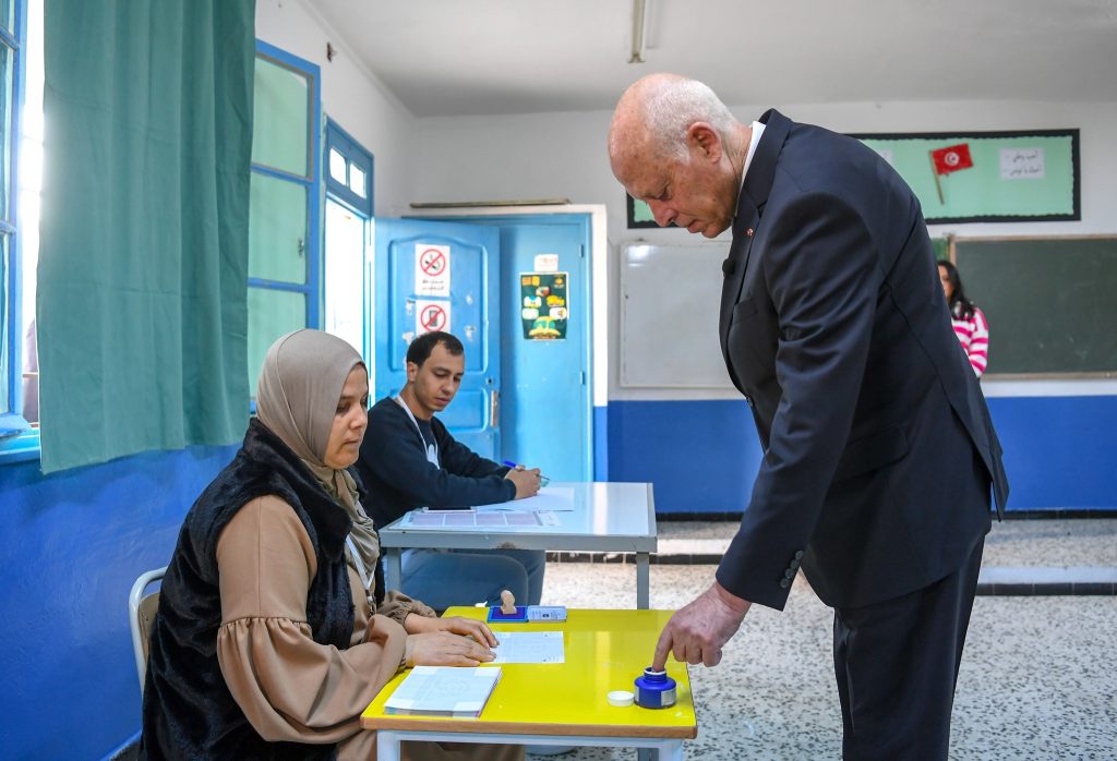 Kaïs Saïed a voté, ce samedi 17 décembre, à l'école primaire d'Ennasr 1.