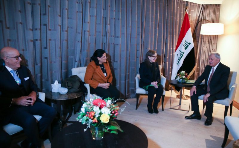 La délégation tunisienne rencontre le chef d'Etat irakien à Davos, en Suisse.