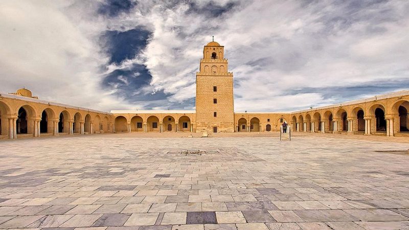 Okba Tunisie : Le projet de restauration de la mosquée Okba Ibn Nefaa bloqué ...