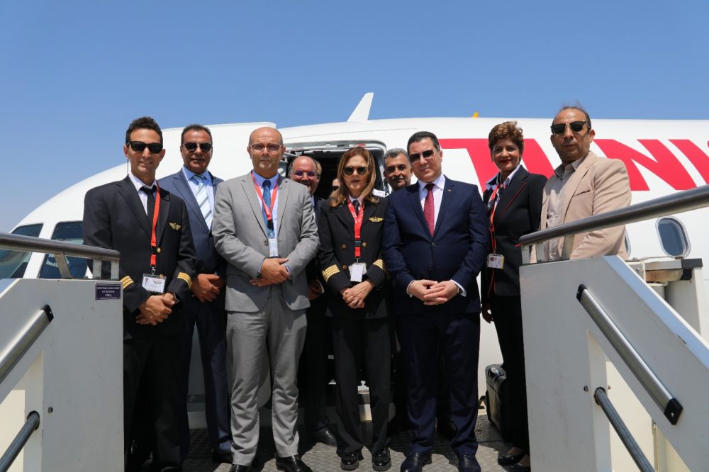Le nouvel appareil accueilli, dans une ambiance conviviale, par le ministre du Transport, le PDG de Tunisair...en présence des membres de l'équipage, vendredi 25 août 2023.