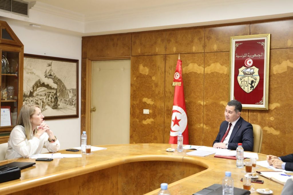 Le ministre du Transport recevant jeudi les représentants de TAV Tunisie, au sujet de l'aéroport international Habib Bourguiba - Monastir.