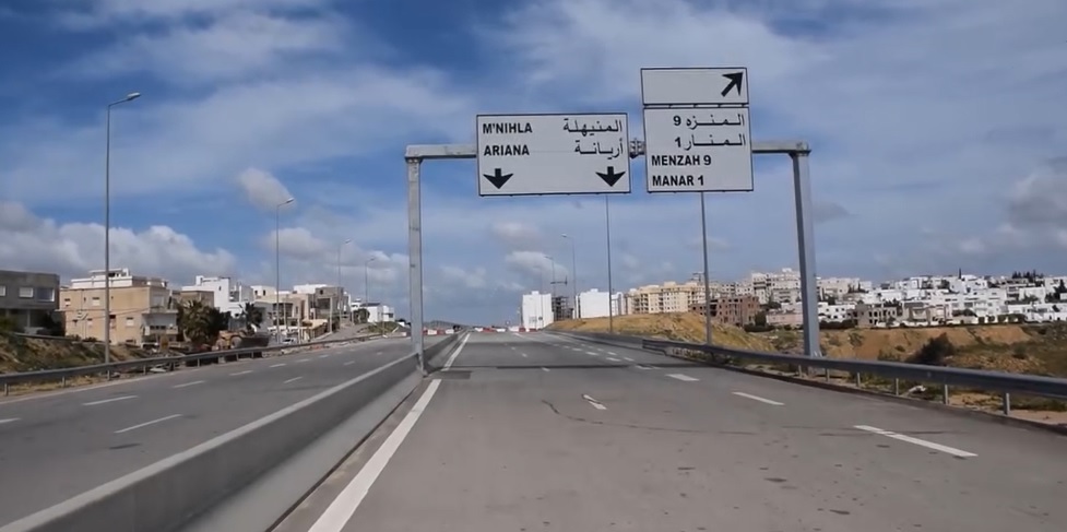 Une route sur une longueur de 2,6 km, en deux fois deux voies